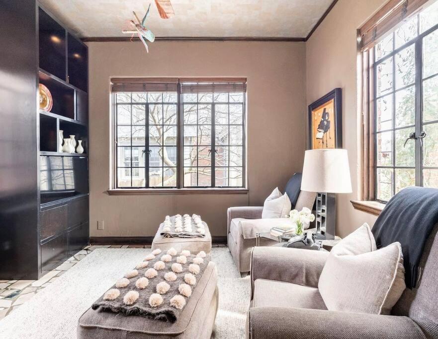 Luxe Comfort In An Artistic & Historic * Nashville