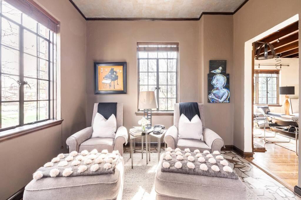 Luxe Comfort In An Artistic & Historic Holiday home Nashville