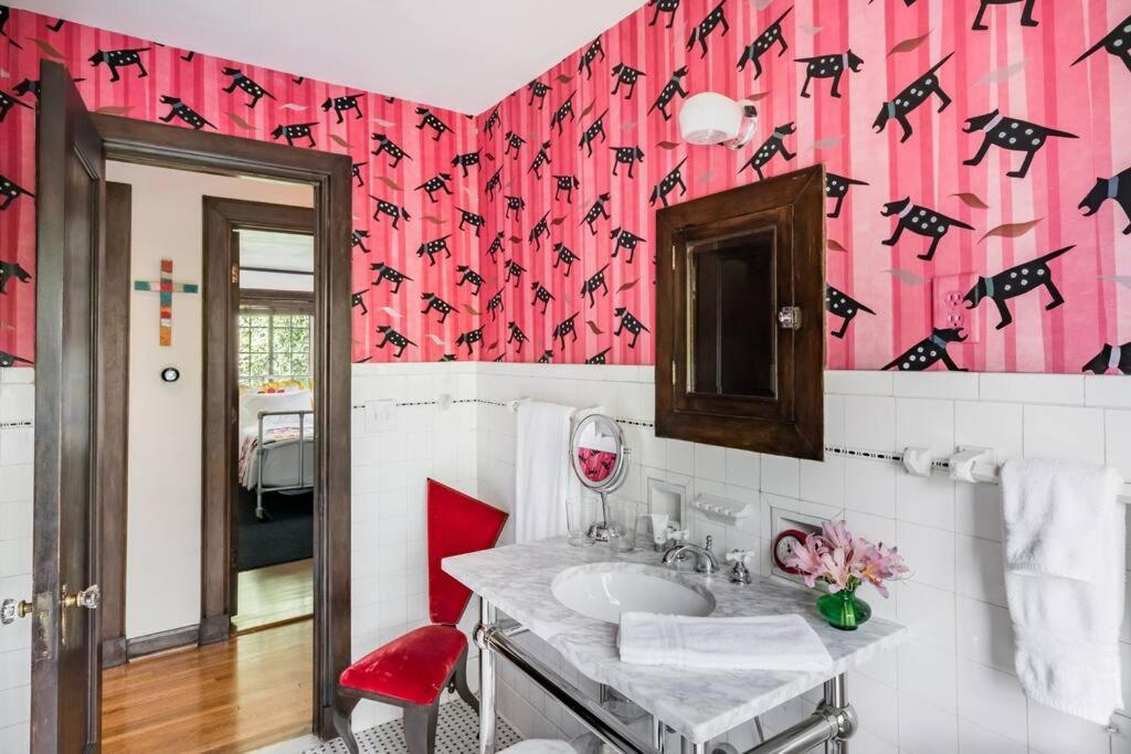Luxe Comfort In An Artistic & Historic