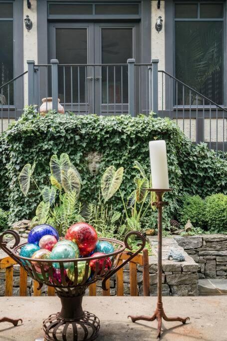 Luxe Comfort In An Artistic & Historic Holiday home