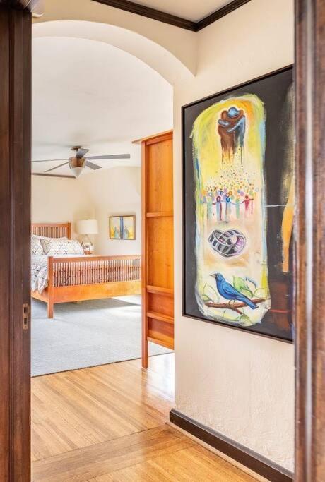 Luxe Comfort In An Artistic & Historic Nashville